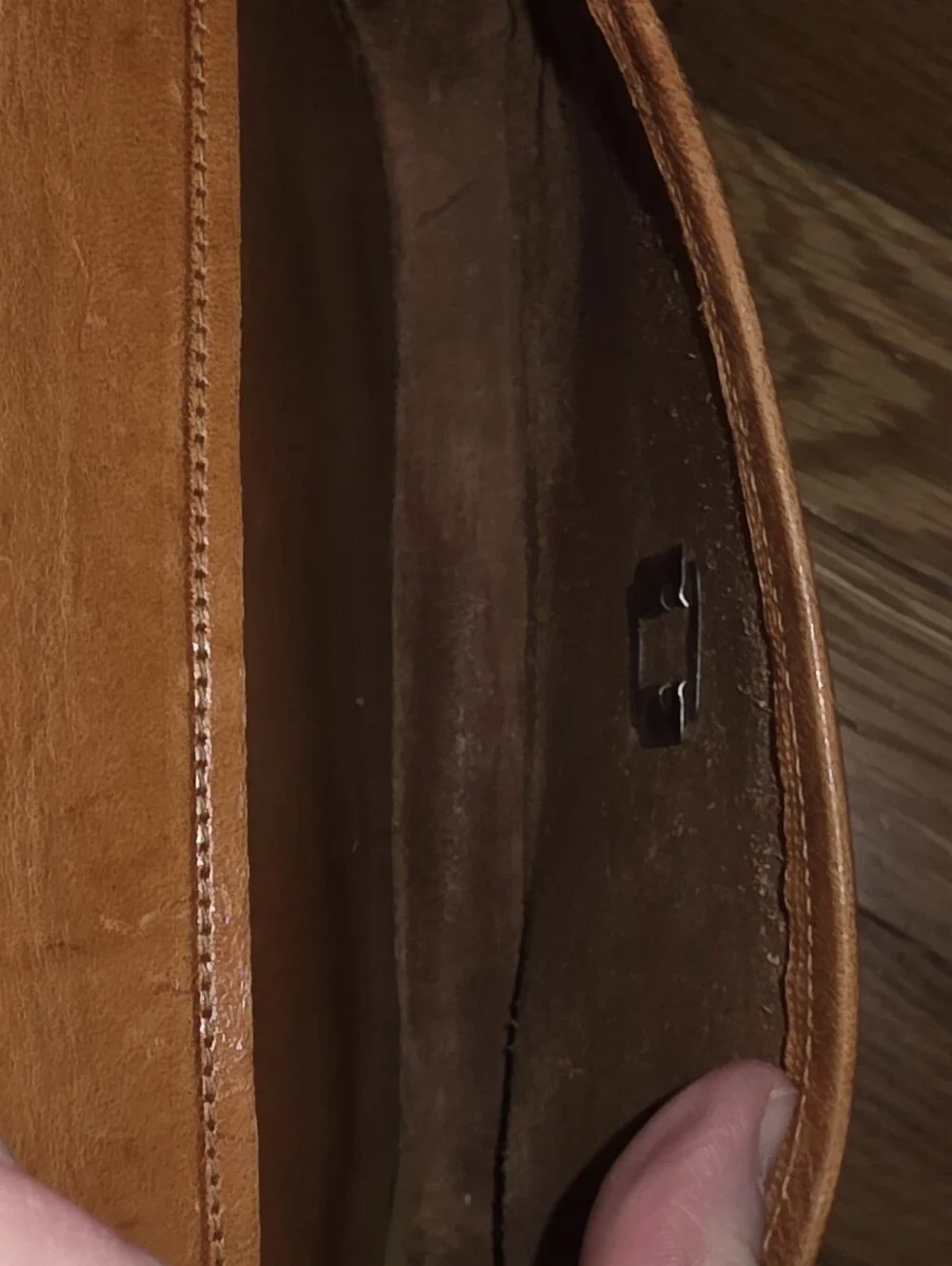 VINTAGE CAMERA BAG Leather Messenger Bag for Men CLEAN NO ODORS AMAZING